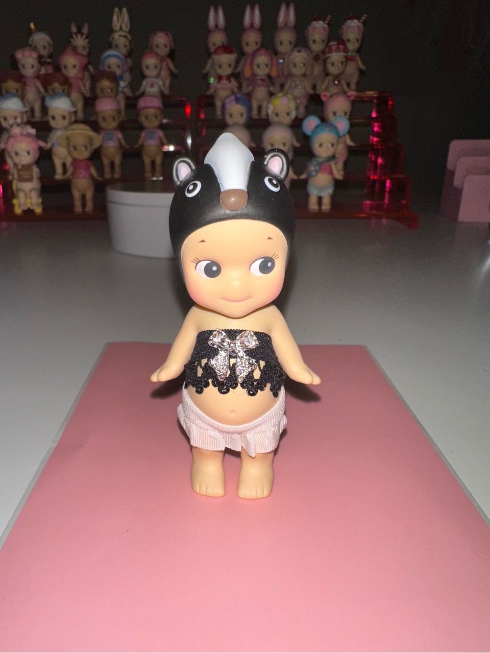 100% authentic Sonny Angel Skunk in Fit. Brand new